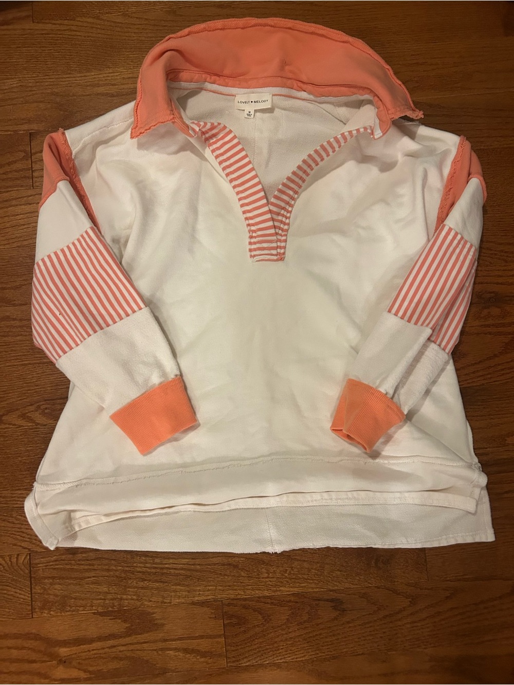 Lovely Melody White Sweatshirt with Coral Accents